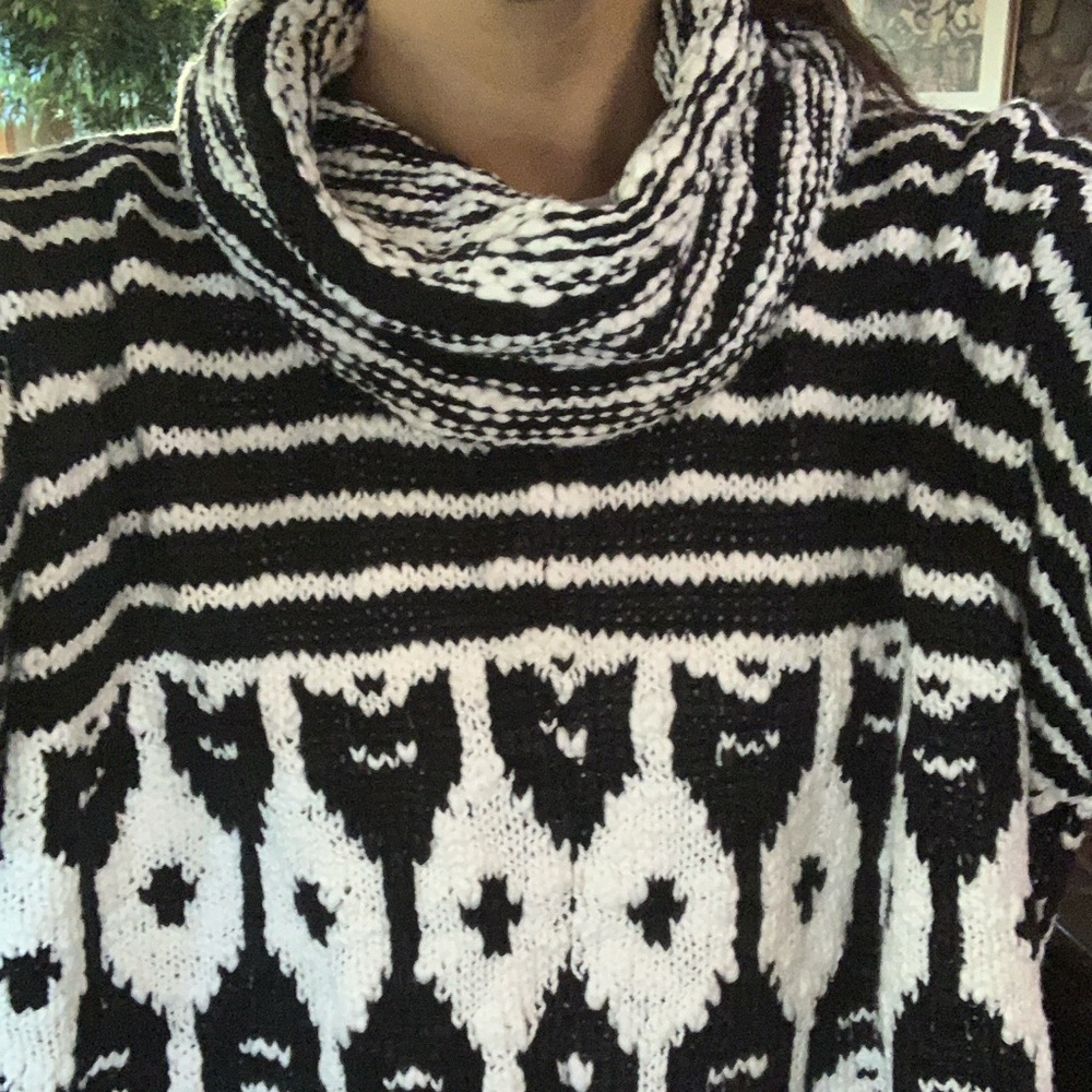 Sweater - Picture 3 of 3